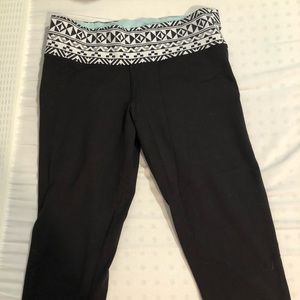 Cropped black Victoria secret legging